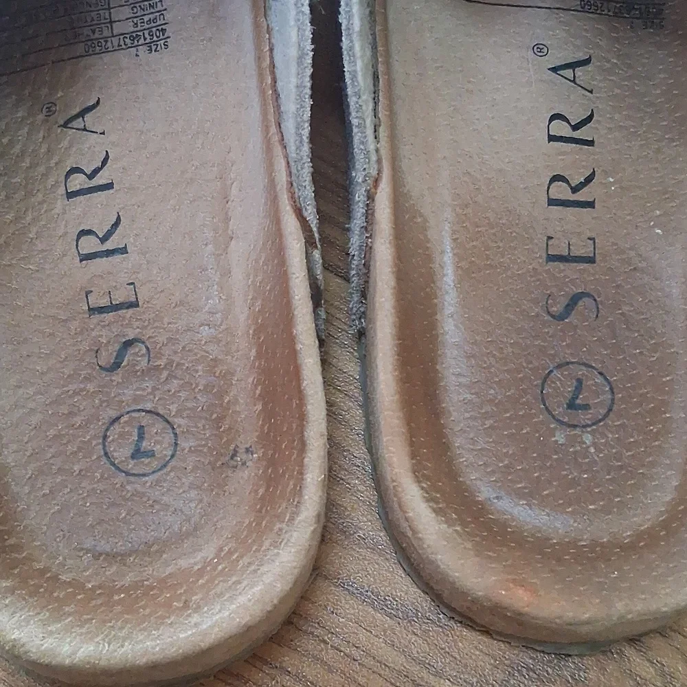 Serra Womens Tan Birkenstock Style Clogs - Picture 2 of 4